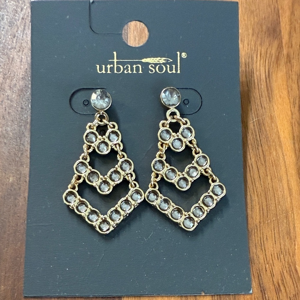 NWT Urban Soul Gold Tone Tiered Sparkly Rhinestone Drop Dangle Earrings